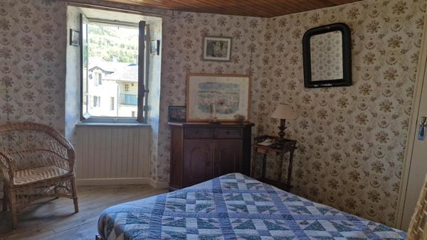 Maison de village et terrain non attenant (1500m²)