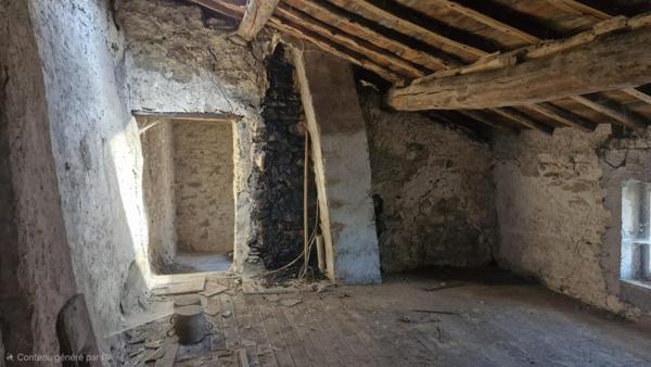 Maison de village et terrain non attenant (1500m²)