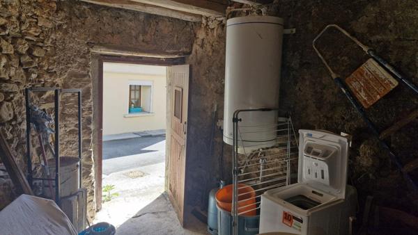 Maison de village et terrain non attenant (1500m²)