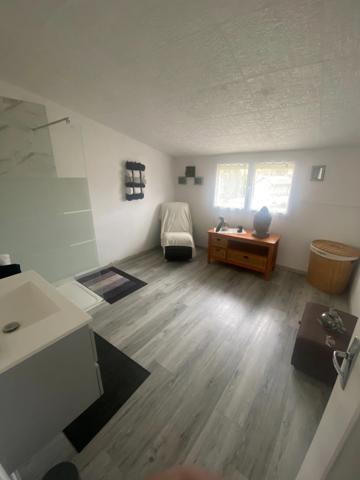 MAISON de FAMILLE 5 CHAMBRES ET APPARTEMENT LOCATIF