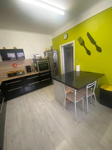 MAISON de FAMILLE 5 CHAMBRES ET APPARTEMENT LOCATIF