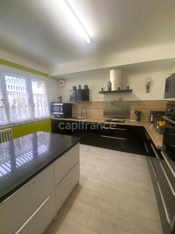 MAISON de FAMILLE 5 CHAMBRES ET APPARTEMENT LOCATIF