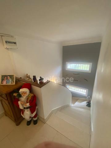 MAISON de FAMILLE 5 CHAMBRES ET APPARTEMENT LOCATIF