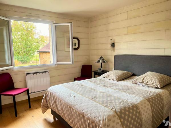 A VENDRE à AVALLON (89200), dans un quartier résidentiel, à proximité des écoles, commerces, pi...