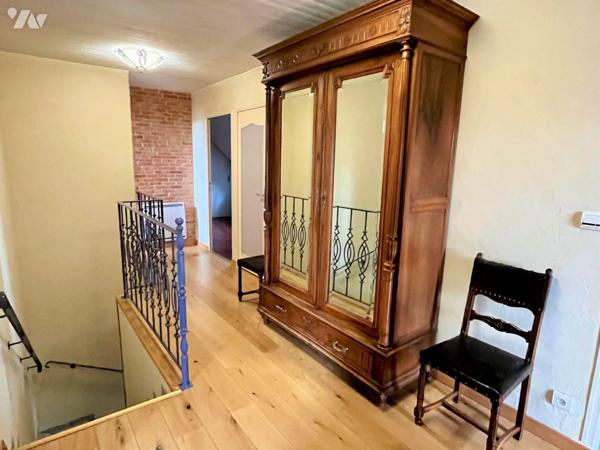 A VENDRE à AVALLON (89200), dans un quartier résidentiel, à proximité des écoles, commerces, pi...