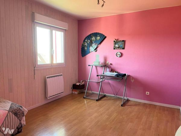 A VENDRE à AVALLON (89200), dans un quartier résidentiel, à proximité des écoles, commerces, pi...