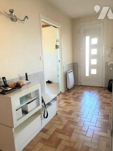 A VENDRE à AVALLON (89200), dans un quartier résidentiel, à proximité des écoles, commerces, pi...