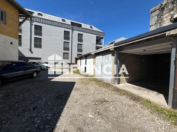 Location Parking - 116 AVENUE DES BERNARDINES Chambery 73000