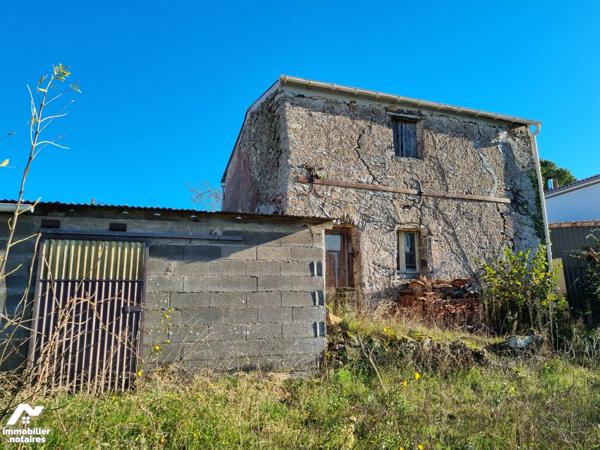 LA CHAPELLE BASSE MER terrain à bâtir de 1354m²