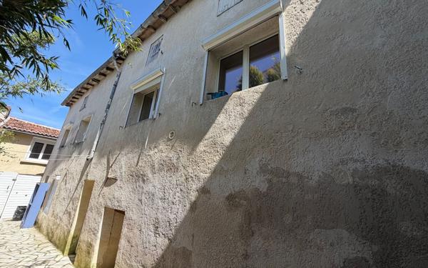 Appartement à vendre    3 pièces •  Saintes