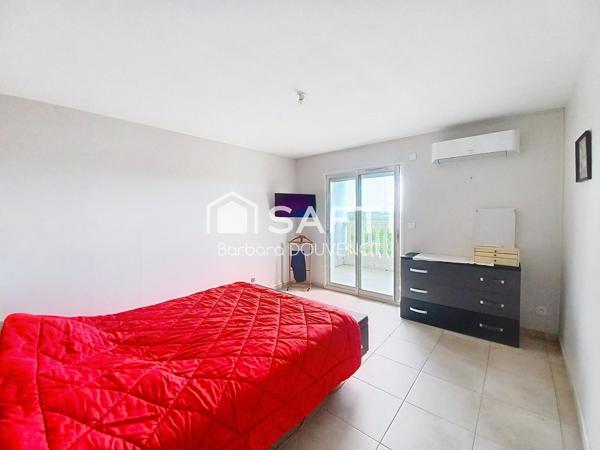 Propriété avec villa de 224 m² + dépendances sur un terrain de 3700 m² - 7 chambres, terrasses, piscine, vue panoramique.