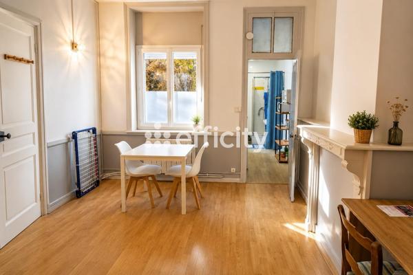 Immeuble
         6 pièces
        - 95 m² 280 000 € *