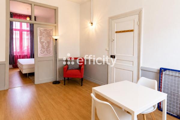 Immeuble
         6 pièces
        - 95 m² 280 000 € *