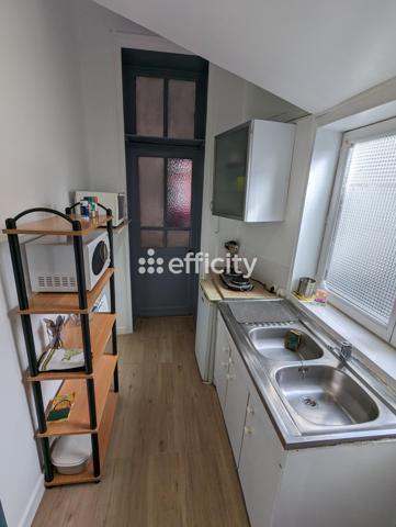 Immeuble
         6 pièces
        - 95 m² 280 000 € *