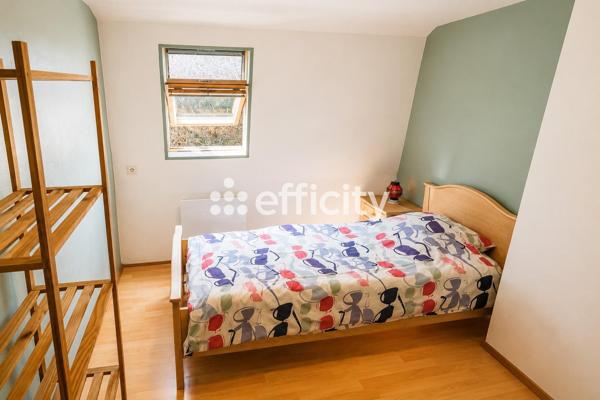 Immeuble
         6 pièces
        - 95 m² 280 000 € *