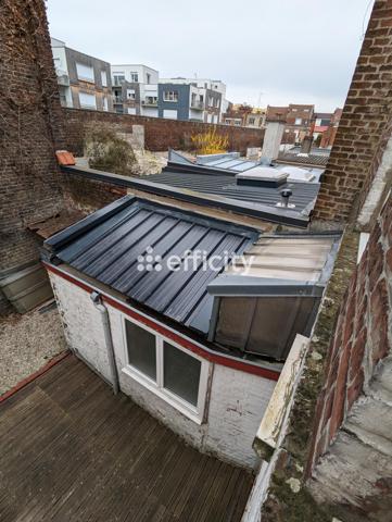 Immeuble
         6 pièces
        - 95 m² 280 000 € *