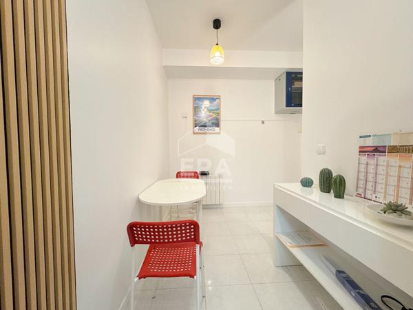 A LOUER 04100 MANOSQUE CENTRE VILLE - BUREAU D'ENVIRON 12M²