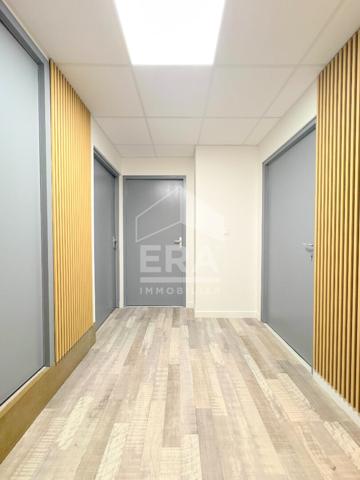 A LOUER 04100 MANOSQUE CENTRE VILLE - BUREAU D'ENVIRON 12M²