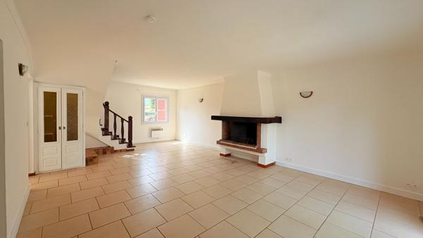 Maison 4 pièces à louer à Borgo - Réf 5779