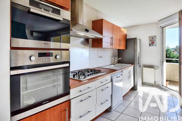Appartement à vendre 3 pièces 90 m² Saint-Genis-Laval