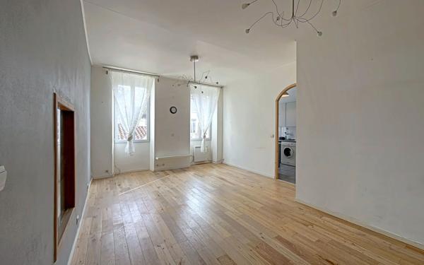 Appartement à vendre    3 pièces • 54,55 m2 Marseille 8