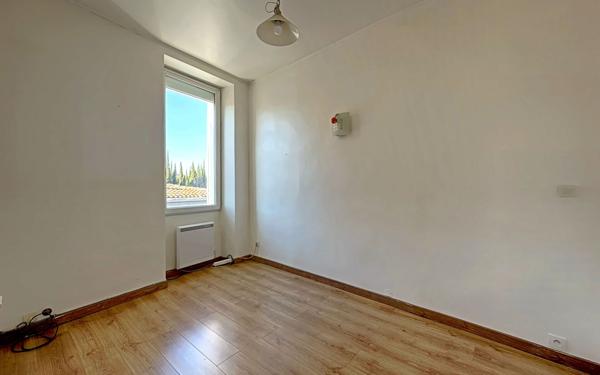 Appartement à vendre    3 pièces • 54,55 m2 Marseille 8