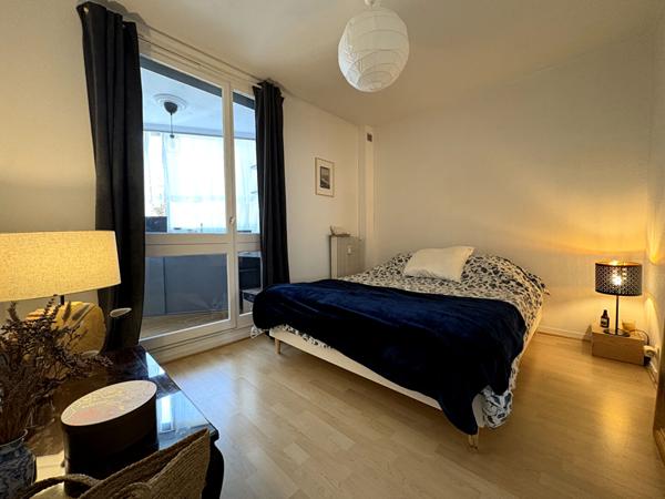 Appartement Corbeil Essonnes 2 pièce(s) 56.98 m2