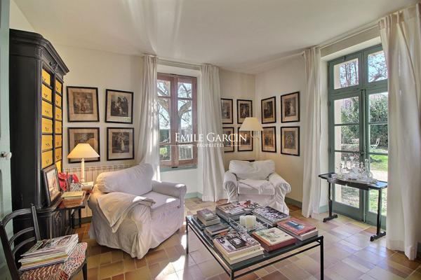 A vendre - Mas authentique - campagne d'Aix-en-Provence - Vue dégagée