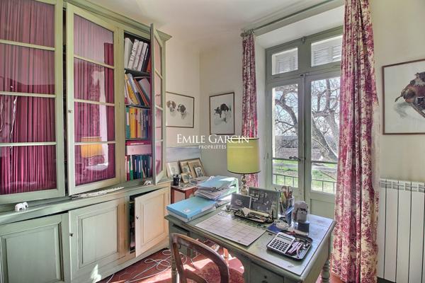 A vendre - Mas authentique - campagne d'Aix-en-Provence - Vue dégagée