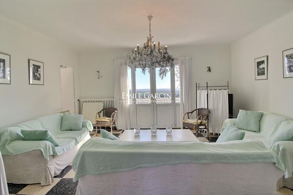 A vendre - Mas authentique - campagne d'Aix-en-Provence - Vue dégagée