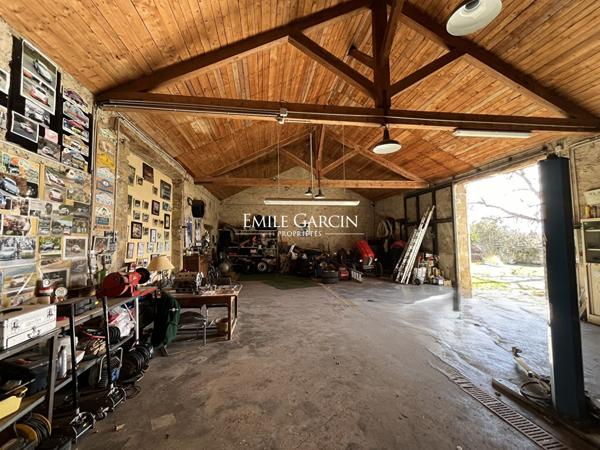 A vendre - Mas authentique - campagne d'Aix-en-Provence - Vue dégagée
