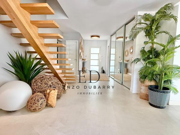 Maison
         9 pièces
        - 301 m² Bien prestige 1 850 000 € *