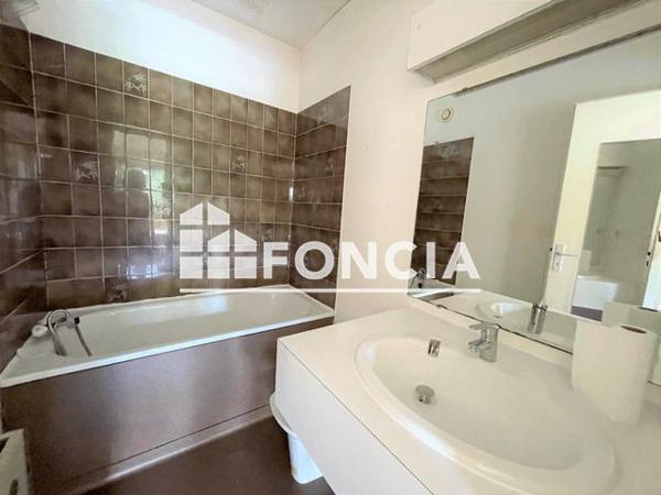 Location Studio 28.73 m² - 14 AVENUE DE L'URSUYA Bayonne 64100