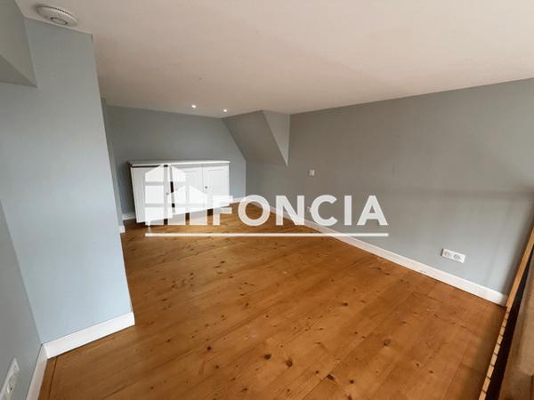 Location Studio 27.27 m² - 2 A 6 RUE ALEXANDRE RIBOT Tourcoing 59200