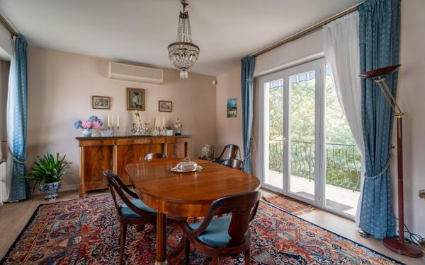 Maison à vendre    5 pièces • 136 m2 Arcachon