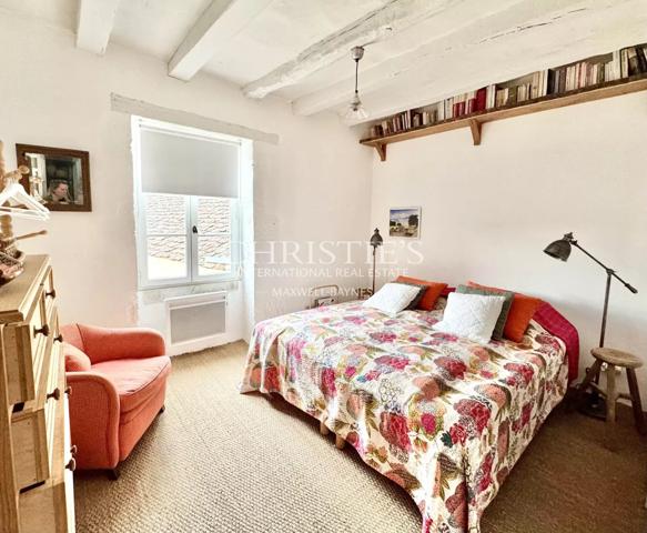 Ravissante maison de village Tourangelle avec 4 chambres, cour et jardin