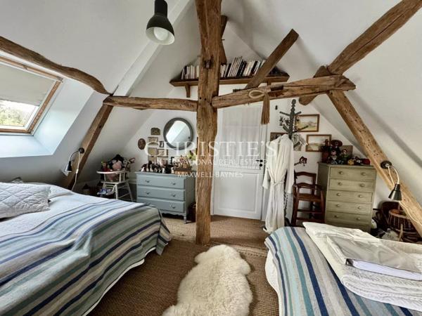 Ravissante maison de village Tourangelle avec 4 chambres, cour et jardin