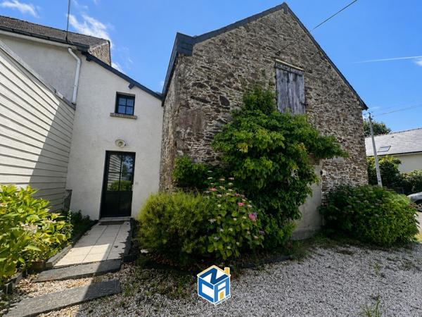 MAISON ANCIENNE AVEC TROIS CHAMBRES - JARDIN - DÉPENDANCES