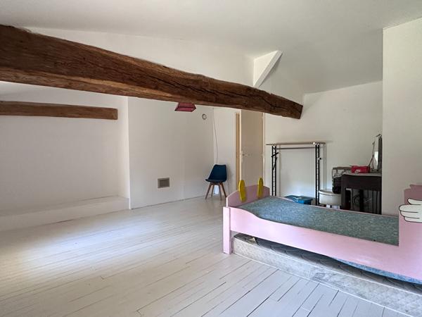 17150 SAINT BONNET SUR GIRONDE Maison familiale avec piscine à Saint Bonnet Sur Gironde