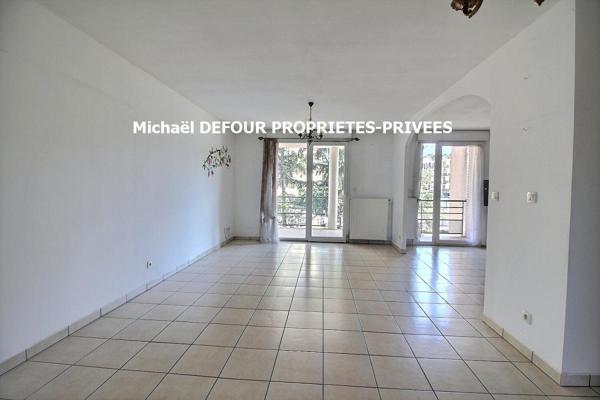 FIRMINY 42700 Appartement type T3 de 82 m² avec balcon, cave et place de parking