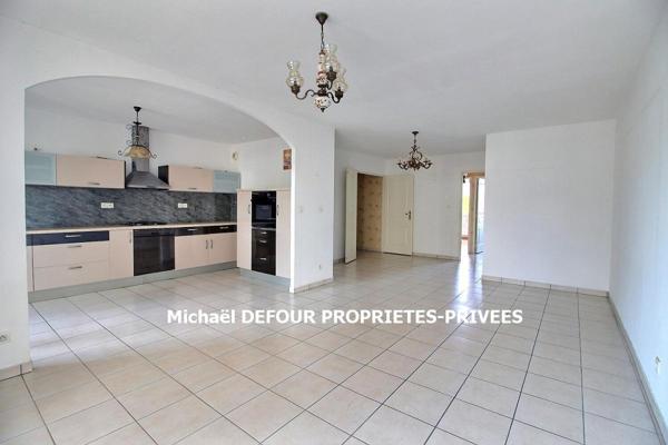 FIRMINY 42700 Appartement type T3 de 82 m² avec balcon, cave et place de parking