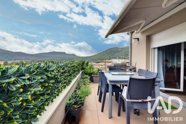 Appartement à vendre 4 pièces 90 m² Cuges-les-Pins