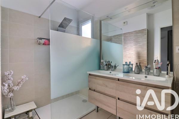 Appartement à vendre 4 pièces 90 m² Cuges-les-Pins
