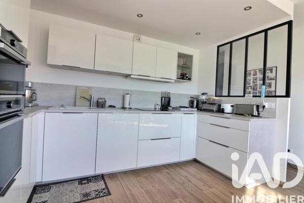 Appartement à vendre 4 pièces 90 m² Cuges-les-Pins