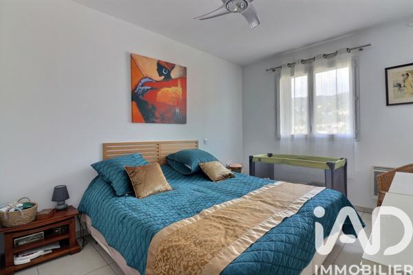 Appartement à vendre 4 pièces 90 m² Cuges-les-Pins