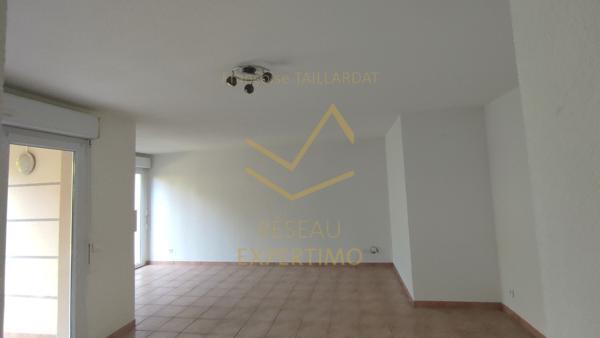APPT TYPE T2 -RDJ-RESIDENCE SECURISEE- PLACE DE PARKING NOMINATIVE-PROCHE CENTRE VILLE