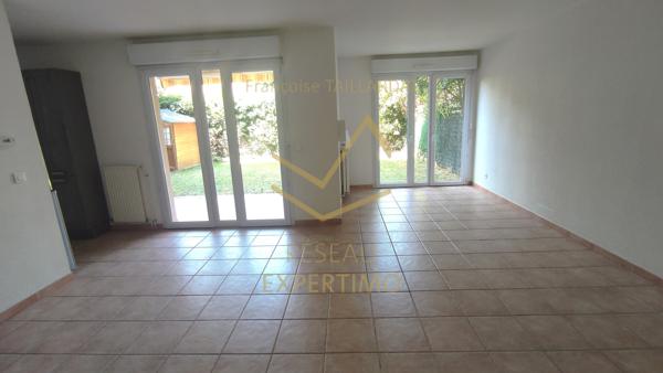 APPT TYPE T2 -RDJ-RESIDENCE SECURISEE- PLACE DE PARKING NOMINATIVE-PROCHE CENTRE VILLE