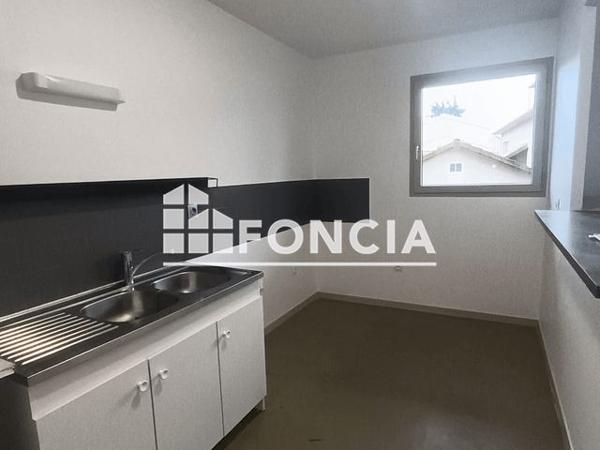 Location Appartement 3 pièces 67.85 m² - 19 A 27 RUE DES GLIERES Annemasse 74100