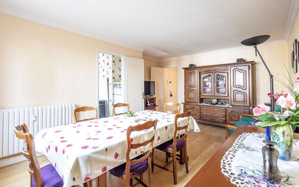 Appartement à vendre    4 pièces • 66,48 m2 Paris 13
