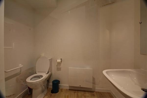 Location Local commercial 3 pièces 67 m2 à Saint-Étienne